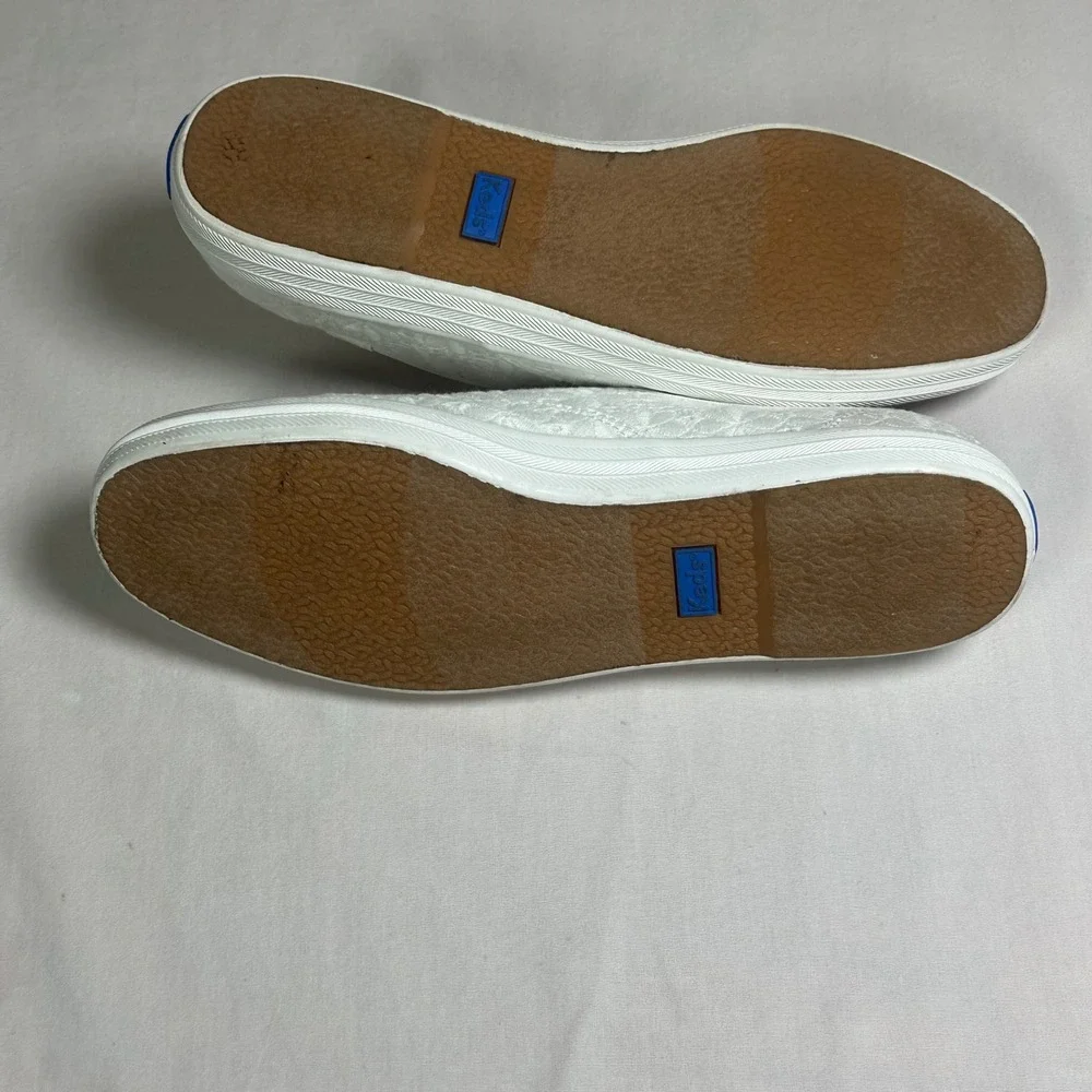 Keds Women's White Lace Sneakers Shoes Size 9.5M Fashion Casual New in Box‎